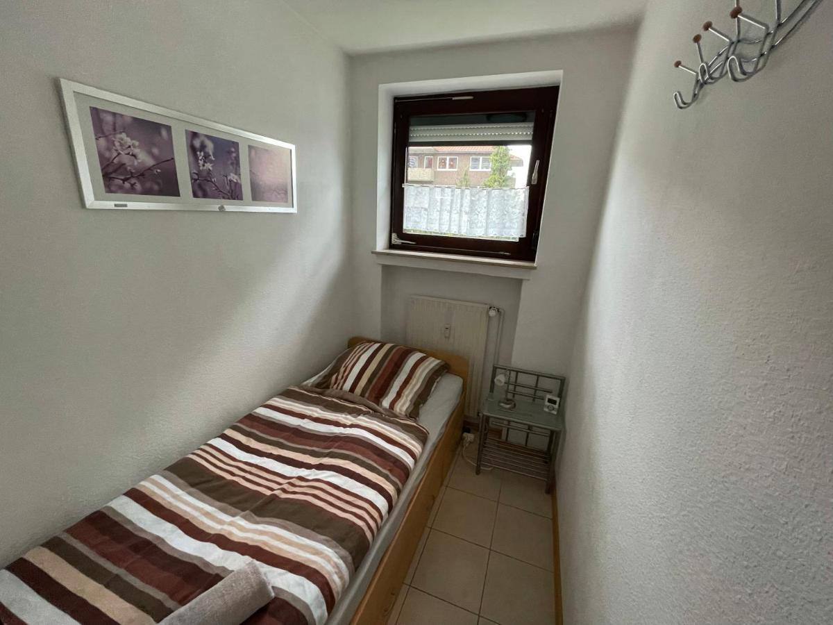 Schoene Einfache Ferienwohnung Mitten In Olsztyn Bagian luar foto