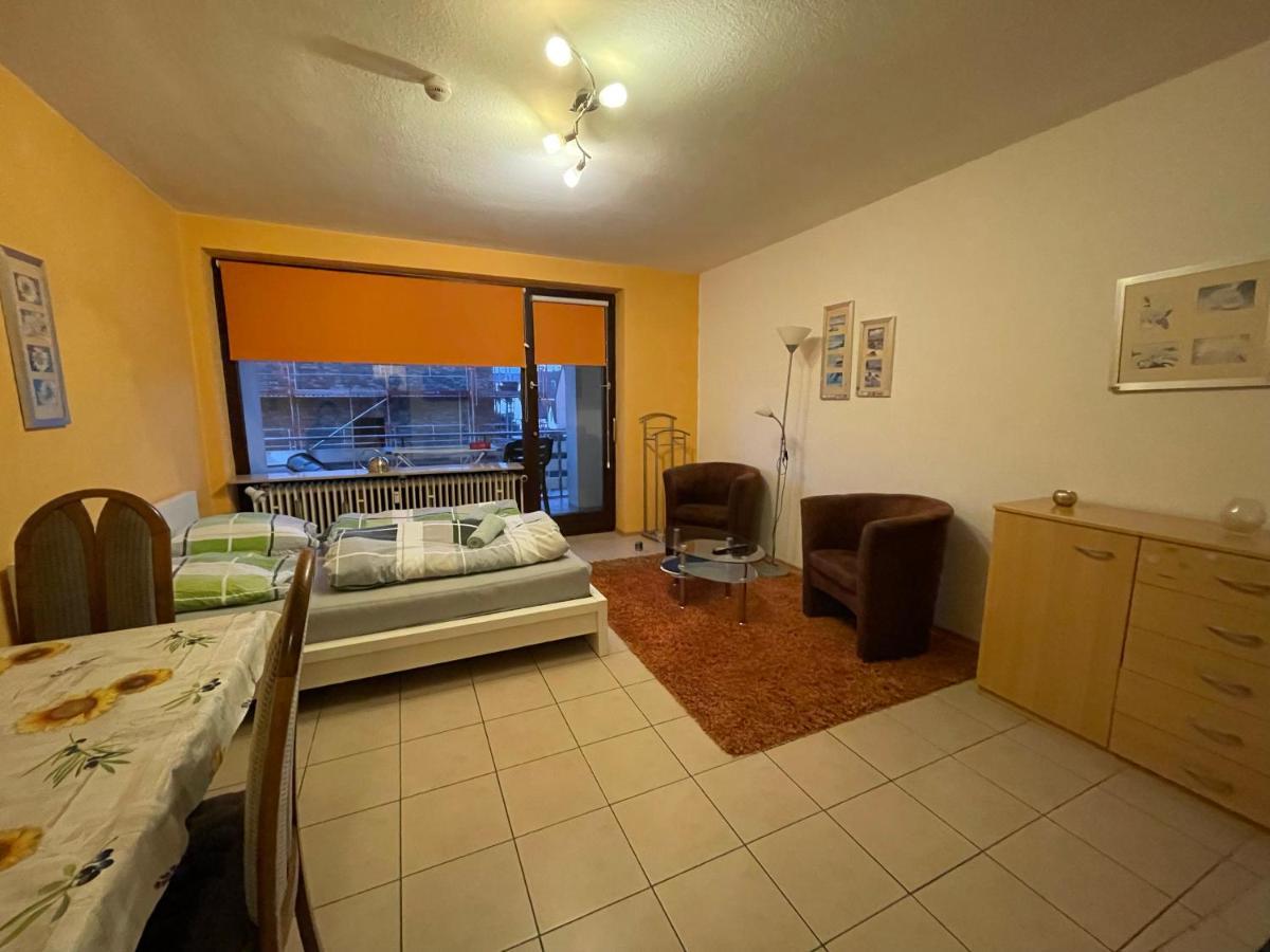 Schoene Einfache Ferienwohnung Mitten In Olsztyn Bagian luar foto
