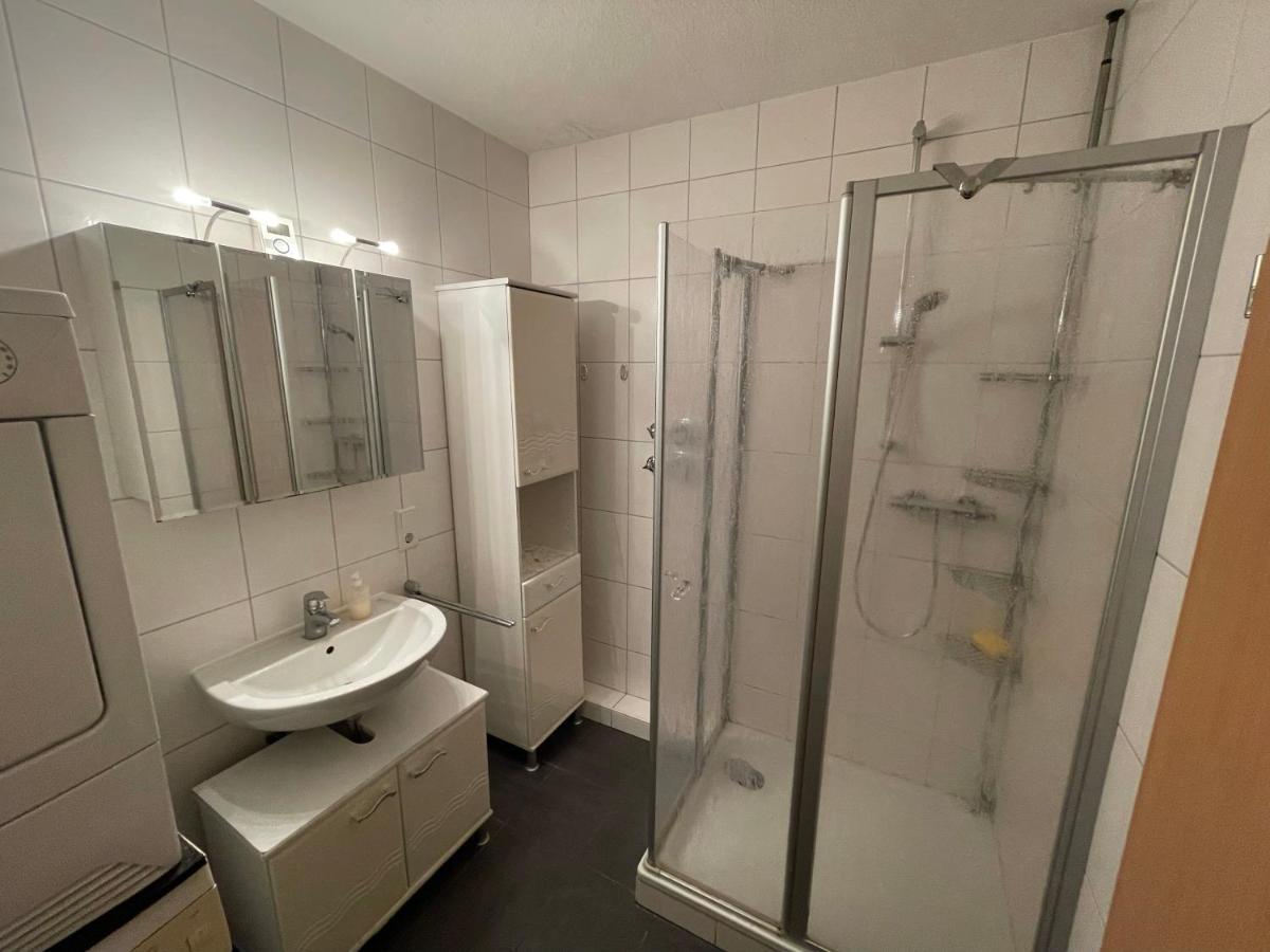 Schoene Einfache Ferienwohnung Mitten In Olsztyn Bagian luar foto