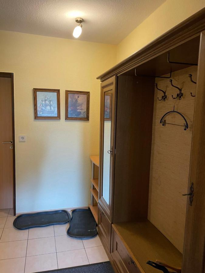 Schoene Einfache Ferienwohnung Mitten In Olsztyn Bagian luar foto
