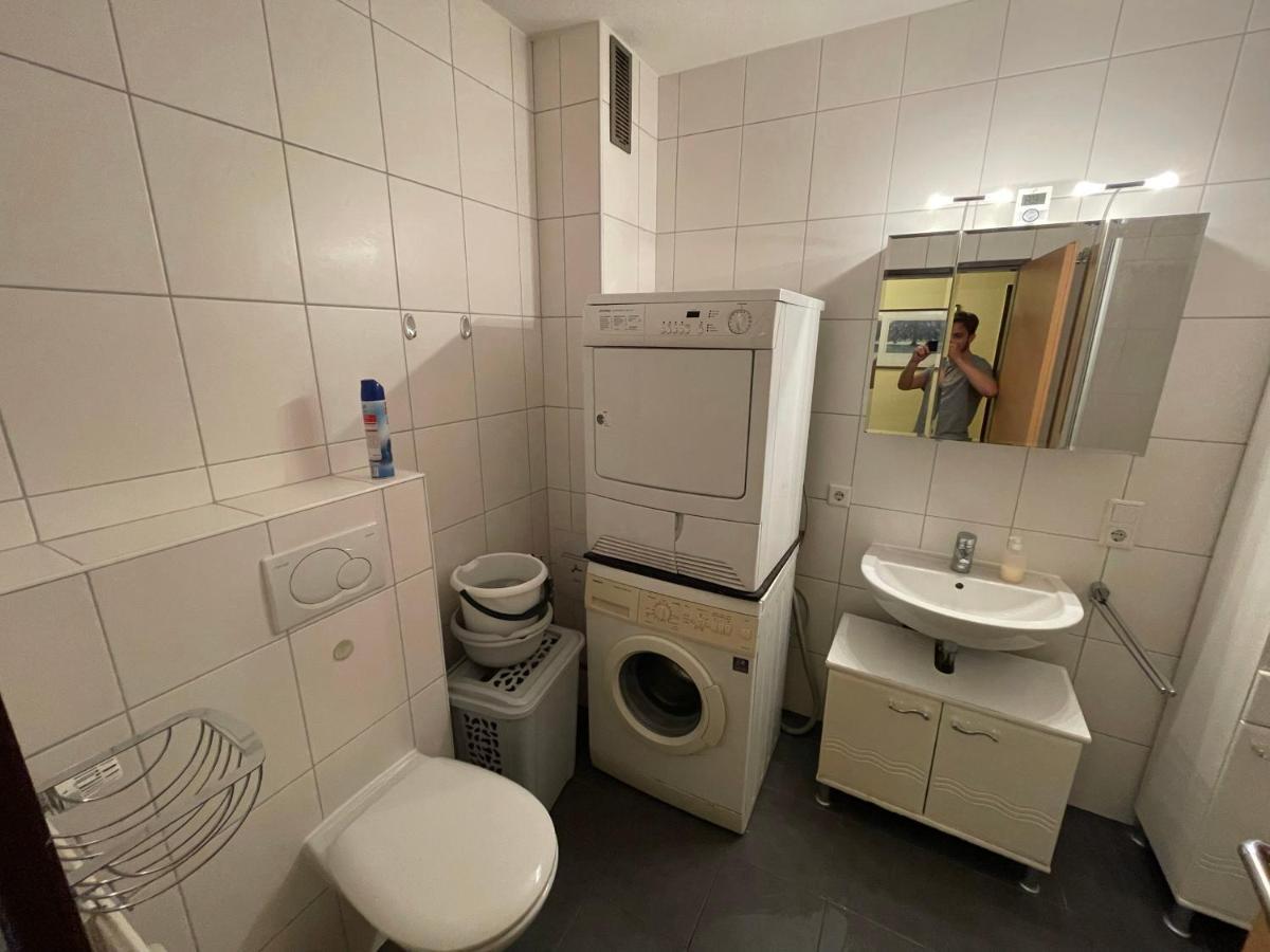 Schoene Einfache Ferienwohnung Mitten In Olsztyn Bagian luar foto