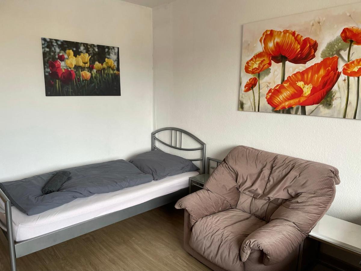 Schoene Einfache Ferienwohnung Mitten In Olsztyn Bagian luar foto